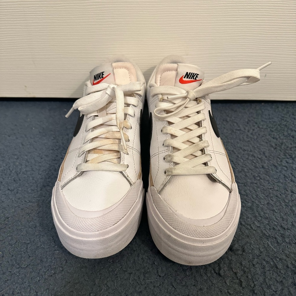 NIKE COURT LEGACY LIFT